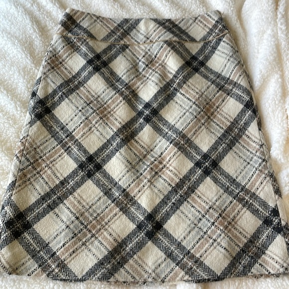 LOFT Dresses & Skirts - Ann Taylor Loft NWOT Plaid A-Line Tan Wool Blend Skirt Size 6